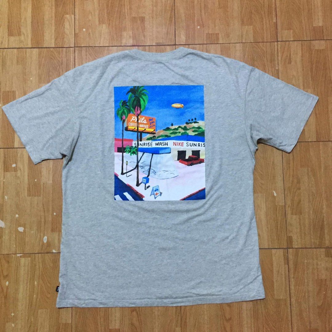 Nike SB The Nike Tee Gray Graphic Print Medium (Category: Tshirts & Polo Shirts ) located in Manila. Submitted by stmngo (Listing ID 1466168901, Image 3). Description: NIKE SB TEE Size Medium on tag ‘Loose Fit’ 22 inches width 29 inches length Needwash Good condition 📍Manage your expectation. Item is thrifted. 📍Nagcarlan, Laguna .