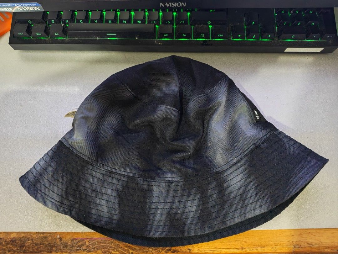 Nike SB Unisex Bucket Hat (Category: Caps & Hats) located in Baguio. Submitted by skwaterskalper (Listing ID 1466213542, Image 3). Description: Nike SB Unisex Bucket Hat *Embroided Logo *Excellent Condition +Shipping Fee Gcash Payment (0931 128 5121)Next Day Shipping Send full shipping details once settled(Name/Address/Contact #) FB@ SkwaterSkalper/Vigee Patongay.