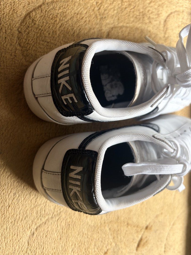 Nike shoes (Category: Sneakers) located in Virac. Submitted by cams_2601 (Listing ID 1466276808, Image 3). Description: May some areas na need idikit pero si naman halata yung defects May konti stain Dm me to negotiate the price Size: 38.5 .