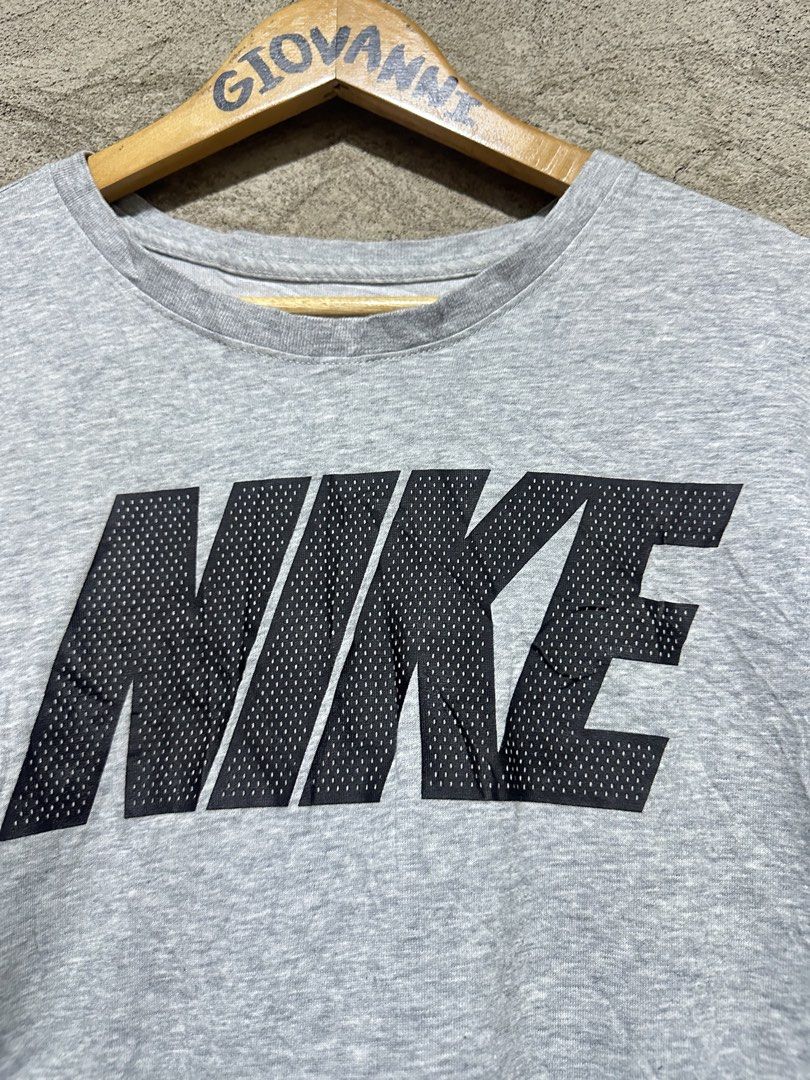 Nike Tee Spell Out (Category: Activewear) located in Ozamiz City. Submitted by quick_done_deals (Listing ID 1466246969, Image 2). Description: 🛒 ** Nike Tee Spell Out ** 🩶 💯 Excellent Condition 📐 Dimes: L30xW21 (M) 🔍 Issue: None 🎨 Color Rate: 9.5 / 10 .