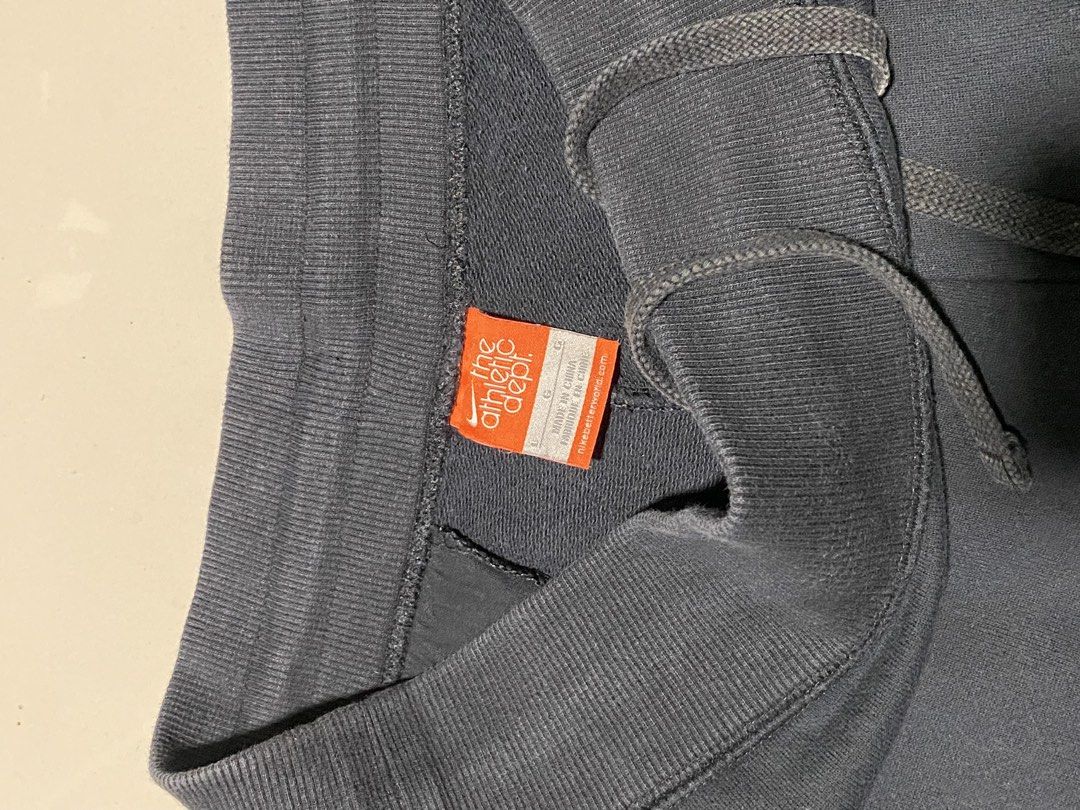 Nike The Athletic Dept. Black Sweatpants Size L (Category: Joggers) located in Baguio. Submitted by yunothewizardking (Listing ID 1466276102, Image 3). Description: - Brand: Nike (The Athletic Dept.) - Color: Black - Size: Large (L) - Features: Embroidered front swoosh, back pocket with athletic dept. tag, adjustable drawstring waistband - Condition: Good pre-loved condition, thick and comfortable fabric - Ideal for: Casual streetwear, workouts, 