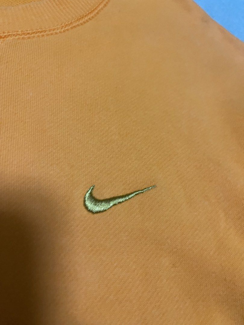 Nike Vintage y2k Embroid Jacket (Category: Coats, Jackets and Outerwear) located in Bulacan. Submitted by sanjisthrift (Listing ID 1466309248, Image 3). Description: Size Medium Women’s Width 17.5 Length 24.5 Very Good Condition 9/10 Minor stains.