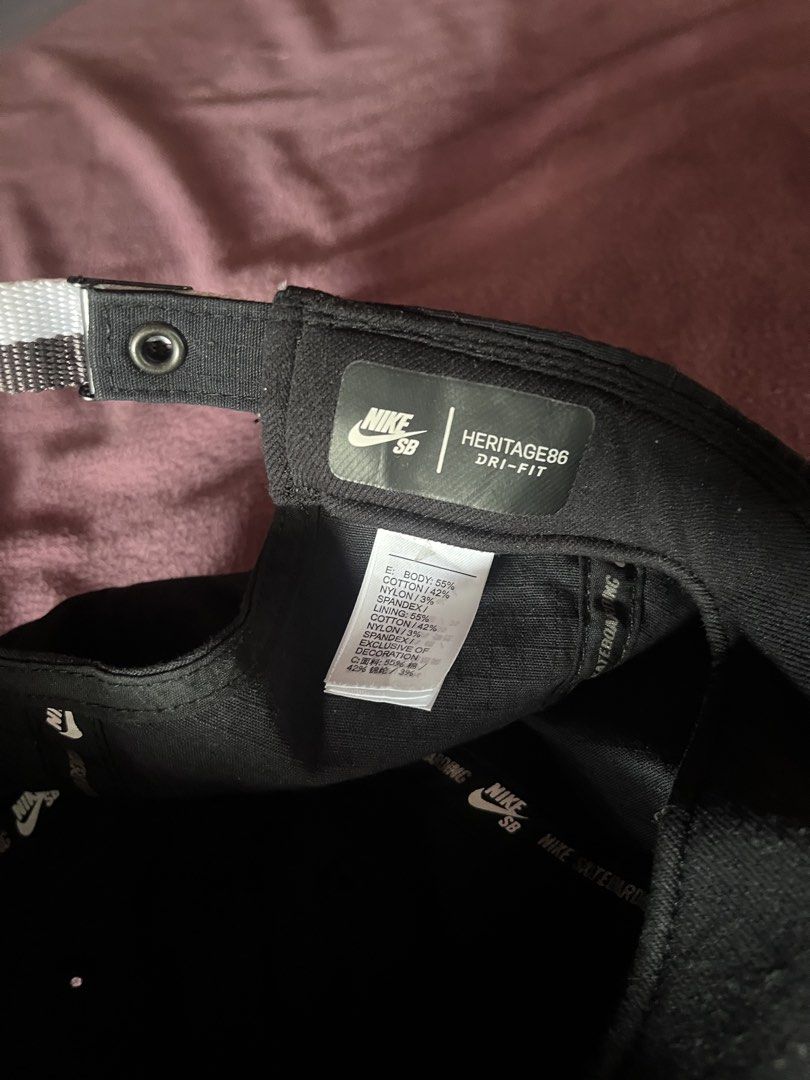 NikeSB panel (Category: Coats, Jackets and Outerwear) located in Binalbagan. Submitted by styxsfaren43098 (Listing ID 1466250860, Image 3). Description: NikeSB panel good as new no issue cr:10/10 price:1200 only pm.....