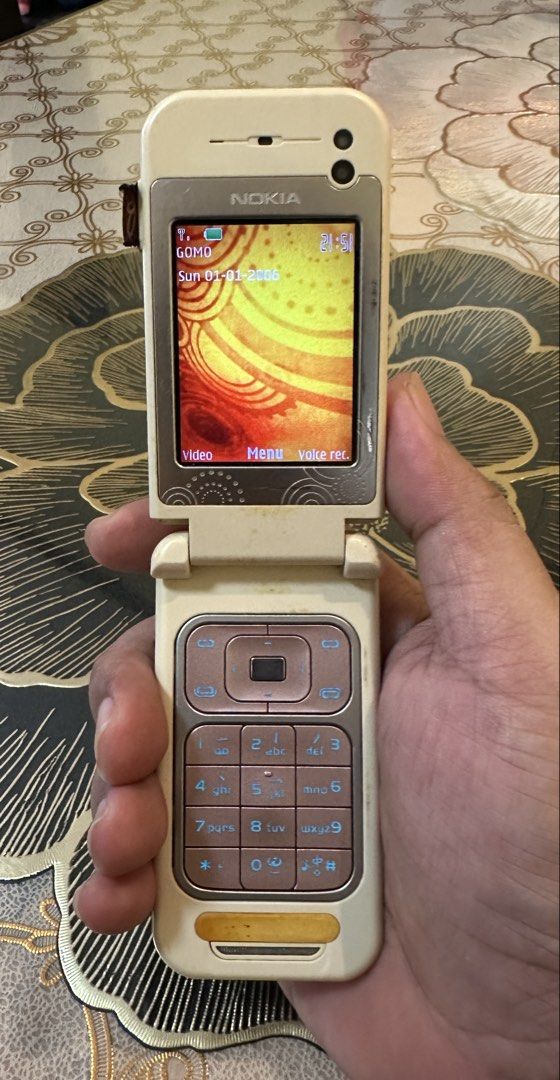 NOKIA 7390 L"AMOUR COLLECTION (Category: Vintage Collectibles) located in Manila. Submitted by alexanderf49563 (Listing ID 1466221417, Image 2). Description: NOKIA 7390 L"AMOUR COLLECTION NO ISSUE! OPENLINE ANY AIM PWEDE! WITH ORIGINAL NOKIA SMALL PIN CHARGER! PM SA INTERESTED! THANK YOU GOD BLESS!.