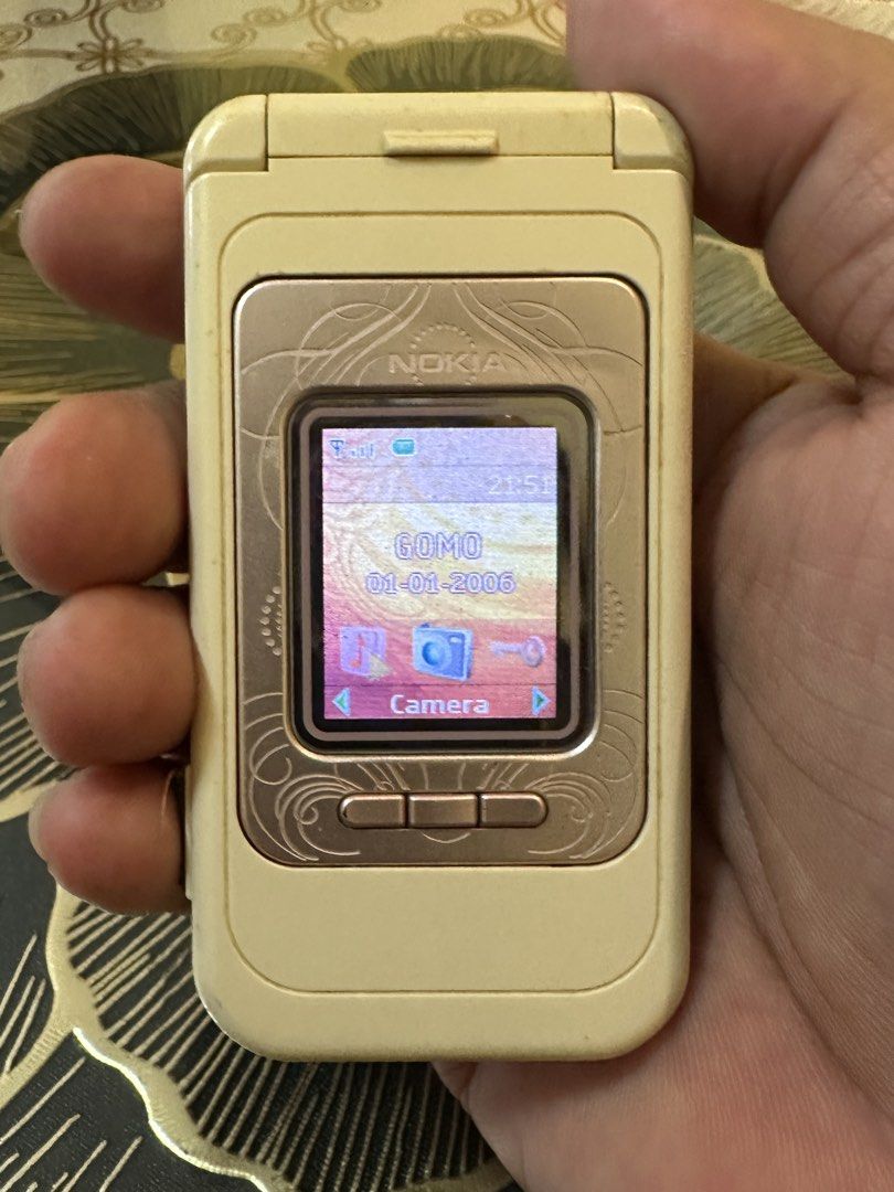 NOKIA 7390 L"AMOUR COLLECTION (Category: Vintage Collectibles) located in Manila. Submitted by alexanderf49563 (Listing ID 1466221417, Image 3). Description: NOKIA 7390 L"AMOUR COLLECTION NO ISSUE! OPENLINE ANY AIM PWEDE! WITH ORIGINAL NOKIA SMALL PIN CHARGER! PM SA INTERESTED! THANK YOU GOD BLESS!.