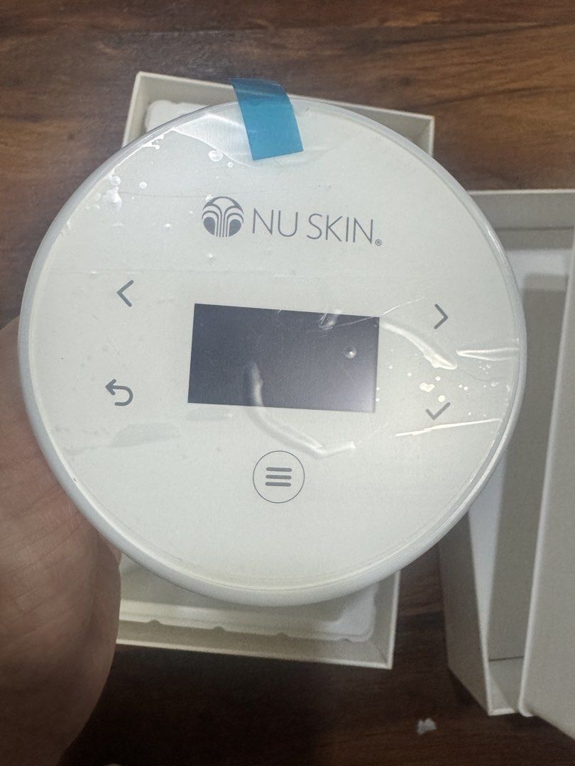 NuSkin AgeLoc Me Device only (Category: Beauty & Health Services) located in Quezon City. Submitted by seekids (Listing ID 1466288402, Image 3). Description: NUSKIN/ AGELOC ME device only, battery operated, A beauty device that can blend ingredients together, custom-made, just by inserting your hand you can create a skin care that is just for you. Serum and lotions need to be purchased directly from Nu Skin..