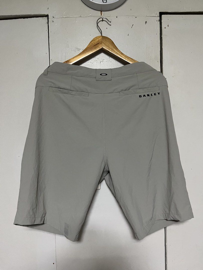Oakley Take Pro Short 3.0 (Category: Shorts) located in Kabankalan. Submitted by zeich_thrift (Listing ID 1466288165, Image 2). Description: Oakley Take Pro Short 3.0 Waist 36 Length 20 Excellent condition to new No issue.