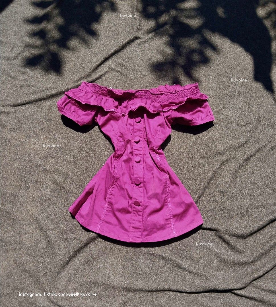 Off-shoulder Pink Top (Category: Others Tops) located in Tacloban City. Submitted by kuvoire (Listing ID 1466192381, Image 1). Description: - curated - sf not included unless bundle of 3.