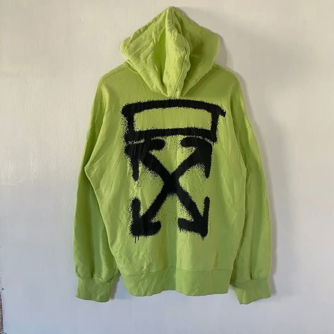 Offwhite hoodie (Category: Hoodies) located in Bislig. Submitted by jeloy_13 (Listing ID 1466208612, Image 2). Description: Dimes 23x37 Large Excellent condition missing lace only.