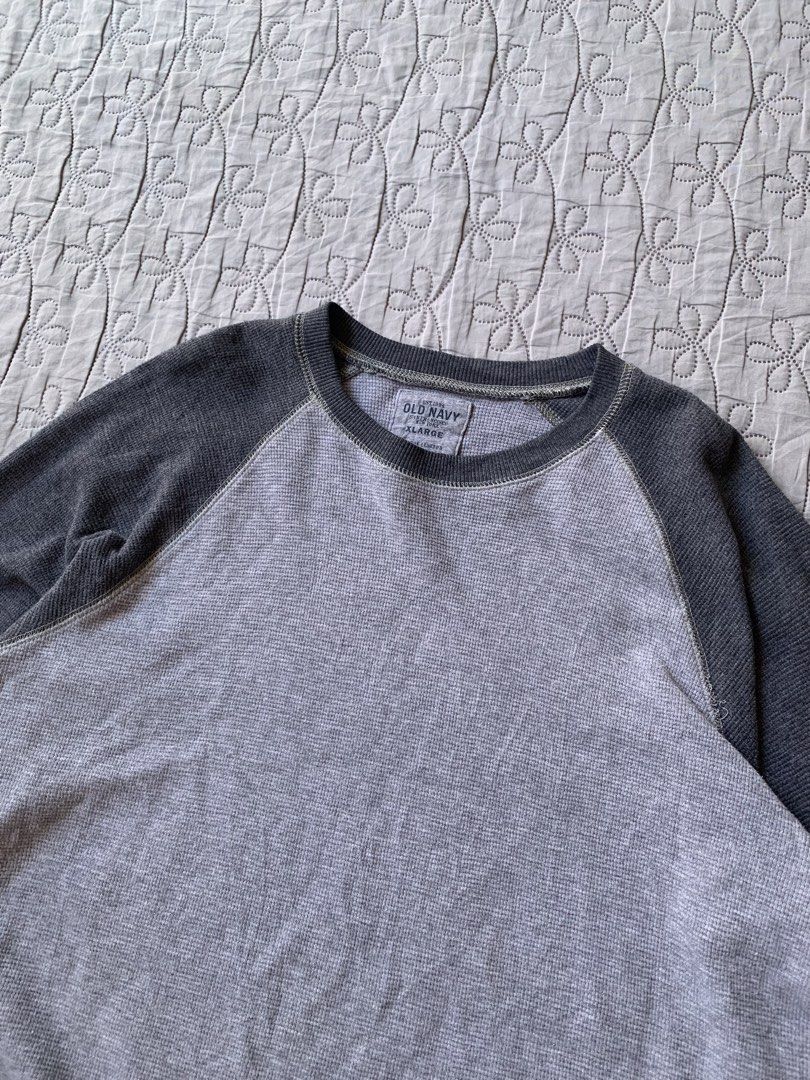 Old Navy Two Tone Knitted Longsleeves (Category: Tshirts & Polo Shirts ) located in Imus. Submitted by wwew.shop (Listing ID 1466244397, Image 3). Description: 24 W 28 L Condition: Excellent Colorrate: 9/10 Issue(s):.