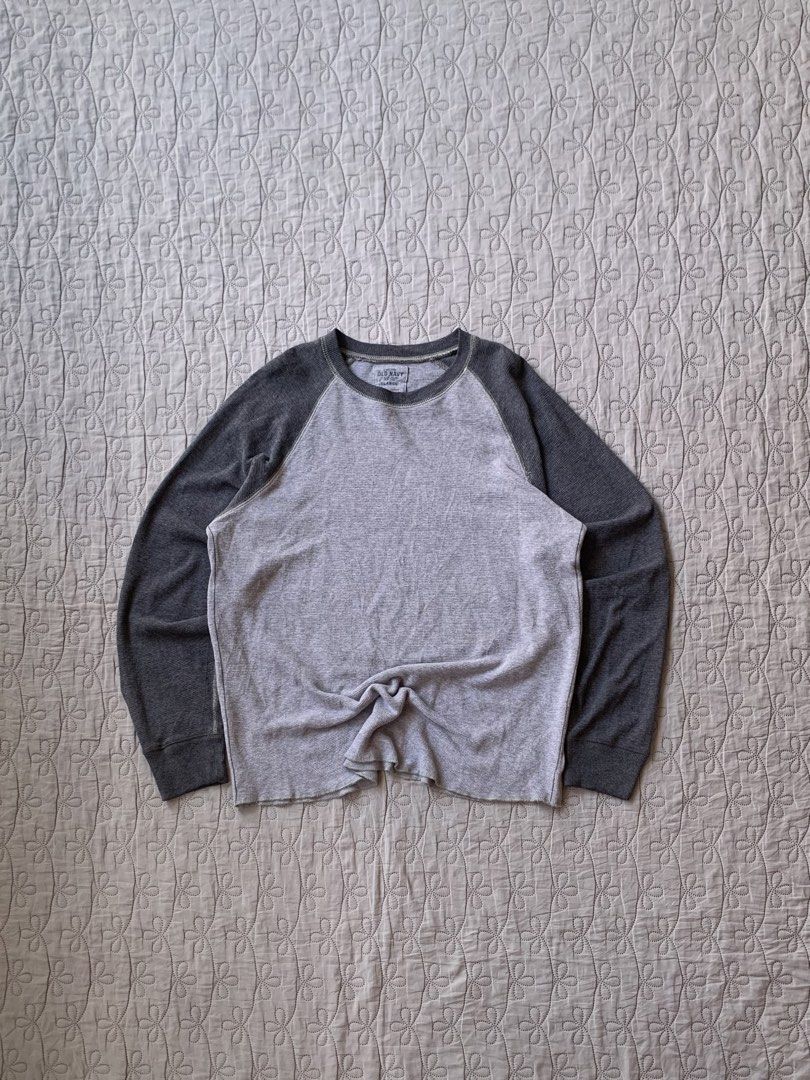 Old Navy Two Tone Knitted Longsleeves (Category: Tshirts & Polo Shirts ) located in Imus. Submitted by wwew.shop (Listing ID 1466244397, Image 1). Description: 24 W 28 L Condition: Excellent Colorrate: 9/10 Issue(s):.