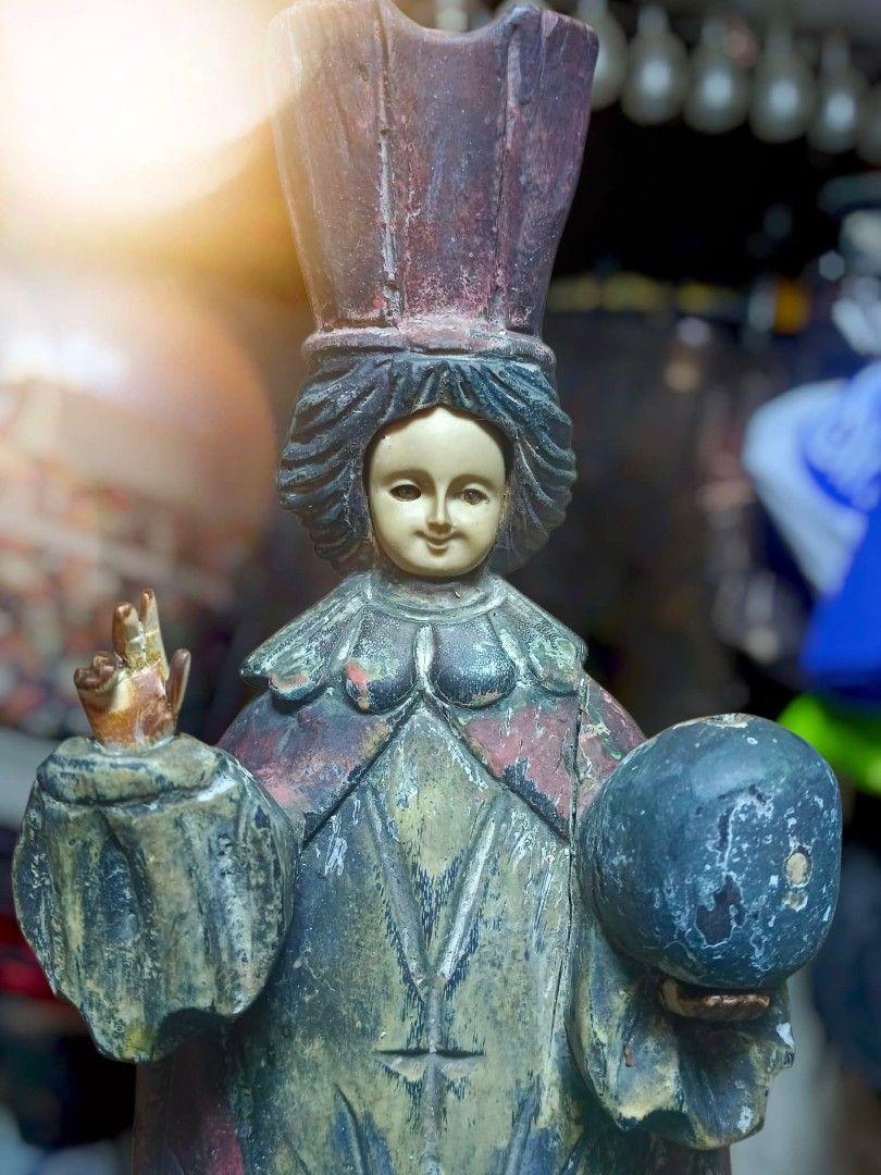 Old Santo Hard Wood (Category: Vintage Collectibles) located in Mandaluyong City. Submitted by theforgottentreasures (Listing ID 1466201396, Image 3). Description: 6500 pesos! 📌 Old Santo Hard Wood 18 inches solid wood mabigat what you see is what you get.