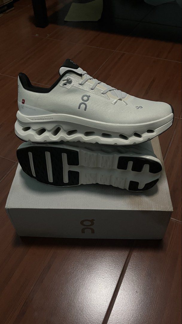 On Cloudtilt CloudTec Phase White Black Running Shoes Size 8.5 (Category: Sneakers) located in Manila. Submitted by cansitcanton (Listing ID 1466255093, Image 2). Description: - Brand: On Cloudtilt - Color: White & Black - Size: 8.5 US - Condition: Brand new, never worn out, pristine condition - Tech: CloudTec Phase midsole technology for ultimate cushioning - Inclusion: Original box included.