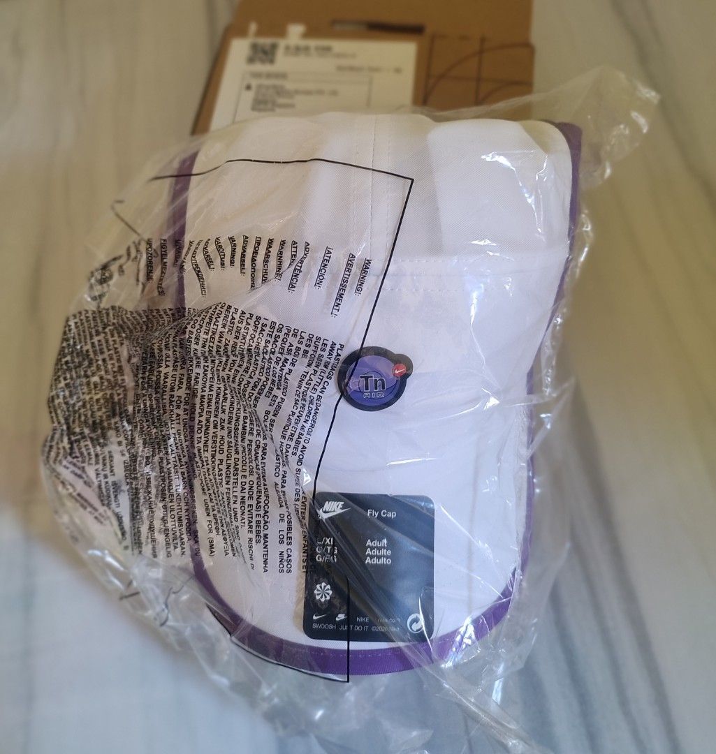 One Piece x Nike Adjustable Cap (Category: Caps & Hats) located in Taguig. Submitted by bryanmirata (Listing ID 1466223224, Image 2). Description: price: 2,500 size L/XL brandnew. onhand Nike snkrs released.