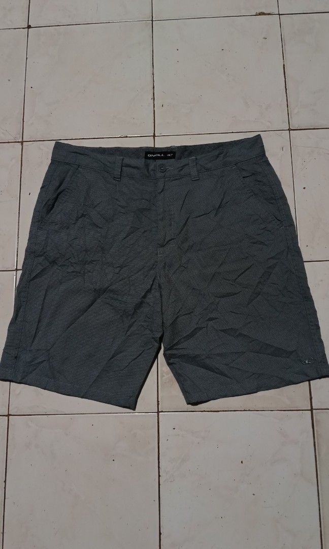 ONEIL Walk shorts / Chino (Category: Shorts) located in Bacolod City. Submitted by stuffensheee (Listing ID 1466217602, Image 1). Description: ONEIL Walk shorts / Chino Hybrid grey pattern fabric In Excellent Condition No issues 36 on Tag Waist 38 - 39 Length 21 JUST DM ME FOR MORE DETAILS.