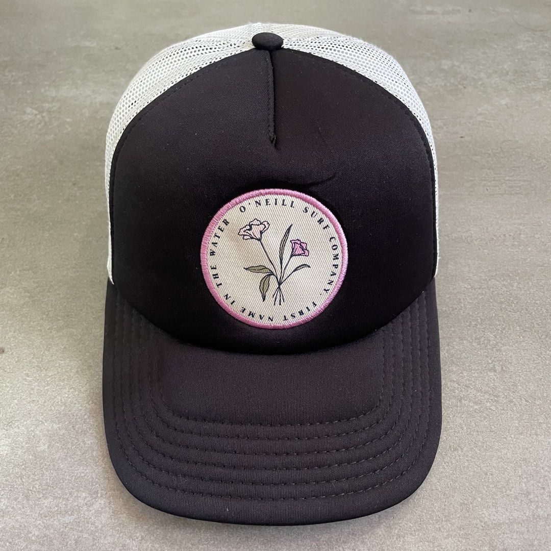 Oneill Trucker Hat (Category: Caps & Hats) located in Mabalacat. Submitted by goldengarms_ (Listing ID 1466200799, Image 1). Description: Size: One Size Condition: Excellent Color rate: 9.5/10 or better Issue: N/A Price is still negotiable for sure buyer 👍 - Payment thru GCash, Maya or Security Bank 💳 - Shipping via J&T Express 🛩️ Pm us for more details. Thank you! 📩.