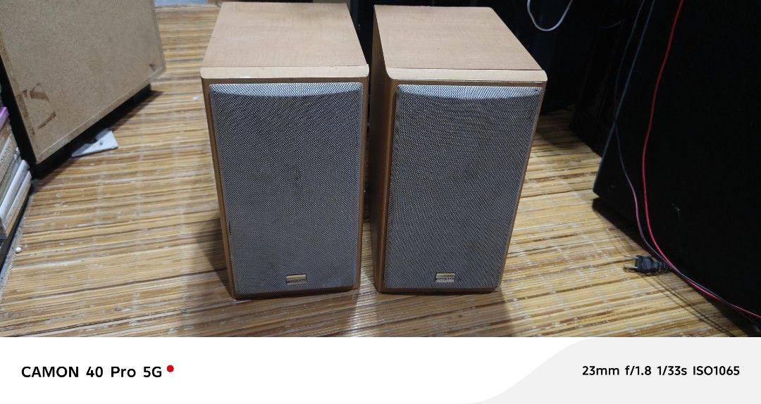 Onkyo bookshelf speaker (Category: Soundbars, Speakers & Amplifiers) located in San Pedro. Submitted by tristanjapansurplus (Listing ID 1466309670, Image 2). Description: selling onkyo bookshelf speaker came in Japan made in Malaysia D-SX7 70 watts 6ohms all orig no repairr.