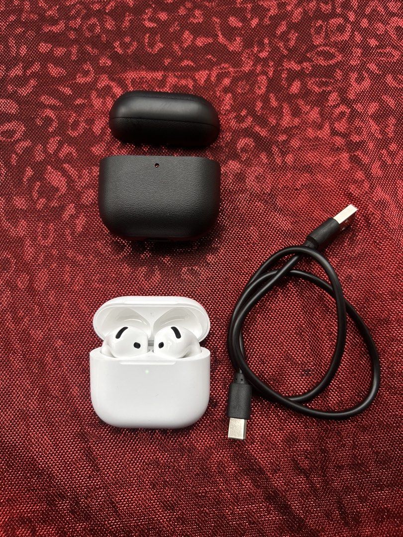 Original Apple Airpods 4 (Non ANC) (Category: Earphones) located in Manila. Submitted by Tjuan13 (Listing ID 1466157150, Image 1). Description: Try Secondhand Original Apple Airpods 4 (Non ANC) for only Php 5500 -100% Original -Free Usb C cable -Free Silicon Case -Smoothness 96% Front & 97% Back -Good battery life -Matagal Malowbat, Mabilis magcharge -Good quality -Crisp Button -Actual Photo -Ready to use -No Box -No swap -Free Shipping via Lalam