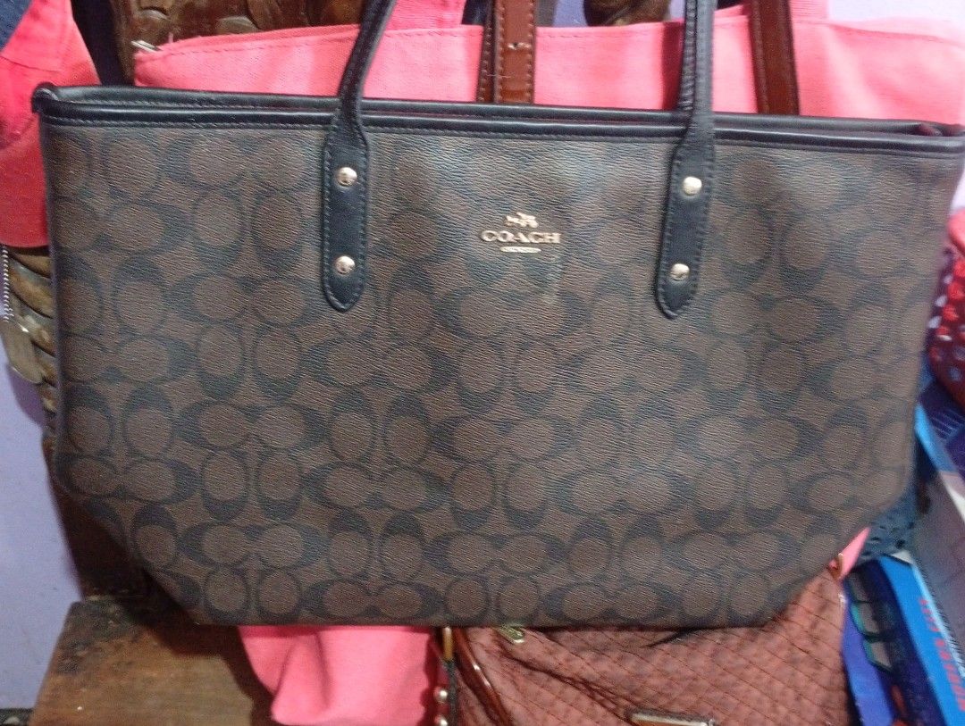 Original Coach Tote Bag (Category: Tote Bags) located in Quezon City. Submitted by selectmystuff (Listing ID 1466182168, Image 1). Description: Dark brown, good as new..