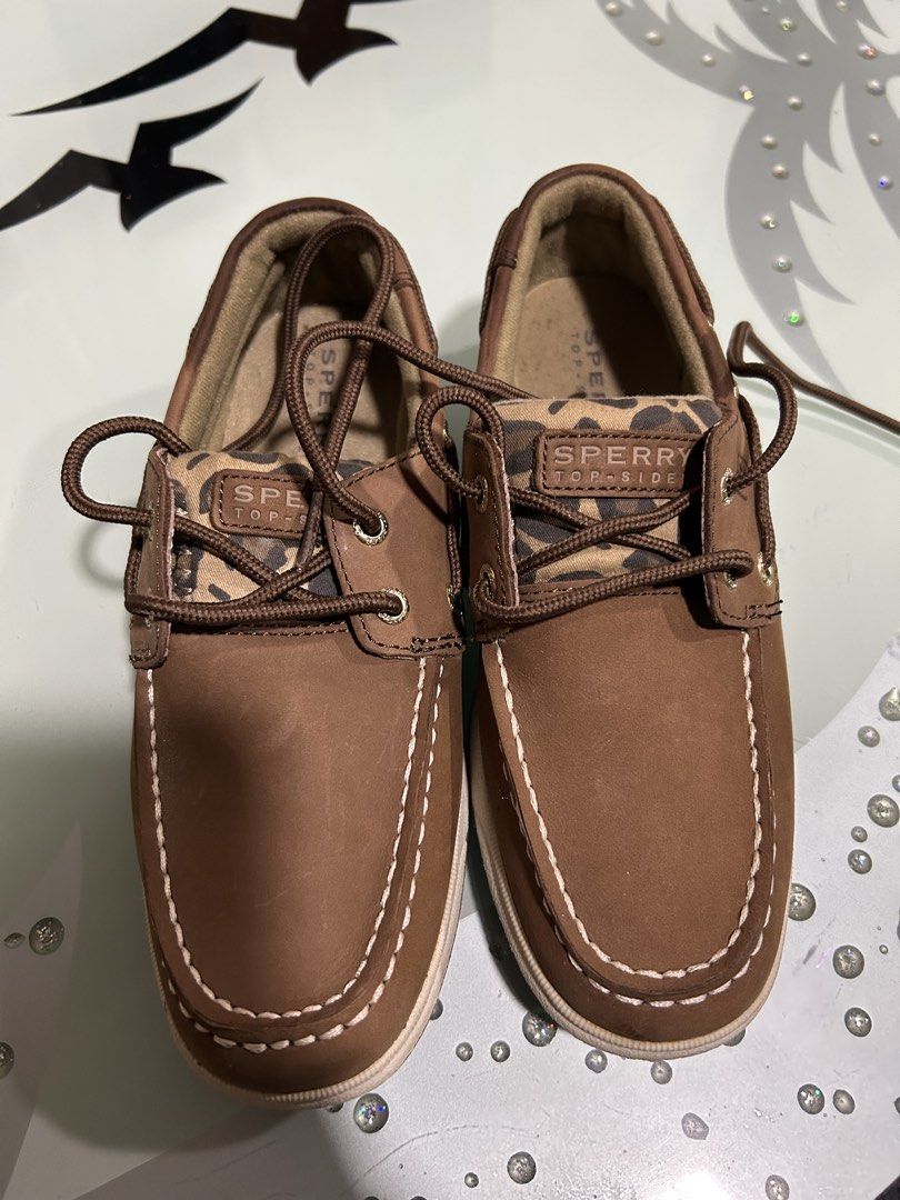 Original Sperry Top Sider (Category: Babies & Kids Fashion) located in Pasig City. Submitted by rmsoler (Listing ID 1466218174, Image 2). Description: Original Sperry Top Sider No box (nasira na po sa bagahe) Size 33 eu Price 2,500 Location: Sta. Lucia Pasig Mode of payment: GCash/BPI/GoTyme.