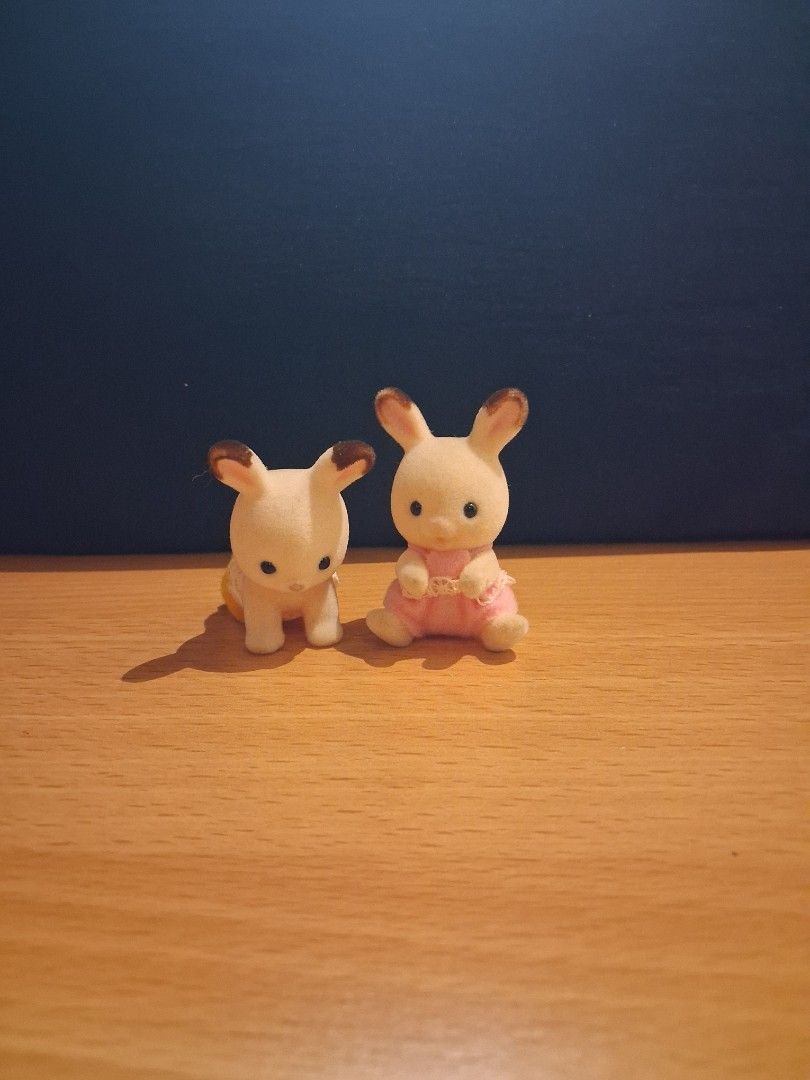 Original Sylvanian Families (Category: Kids Toys) located in Manila. Submitted by kudos_ (Listing ID 1466270548, Image 3). Description: ☆ MOP: GCash - using J&T delivery - take all for ₱990 ☆ Parent Seal(Male ver) - ₱250(SOLD) ☆ Parent Seal(Female ver) - ₱250(SOLD) ☆ Baby Seal(Standing up) - ₱300(SOLD) ☆ Baby Seal(Crawling) - ₱250 (SOLD) ☆ Floral Cat w/ umbrella - ₱250(SOLD) ☆ Baby Floral Bunny(Secret from blindbox) - ₱350 ☆ Pink Bunny Twin - ₱19