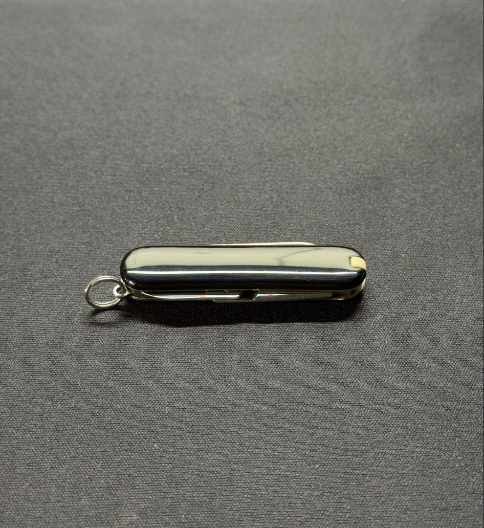 Original Victorinox Classic SD Black 58mm (Category: Travel Essentials & Accessories) located in Paranaque City. Submitted by haswak_6128 (Listing ID 1466188744, Image 2). Description: FOR SALE Victorinox Classic SD Swiss Knife 58mm Ideal as a GIFT Condition: Used Like New – Shiny Scales, Tools in Great Shape! Price: PHP 700 fix Location: Betterliving Paranaque “Can ship nationwide” via LBC / Lalamove Compact, reliable, and stylish. -perfect for 