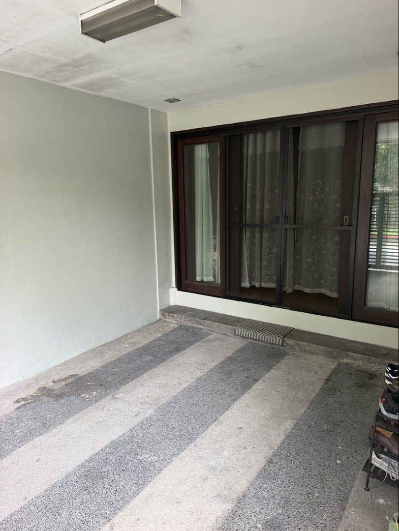 Palm Village Makati (Category: Townhouse) located in Taguig. Submitted by brokerhanstaneo_09178038728 (Listing ID 1466336201, Image 3). Description: Palm Village townhouse near Rockwell- 10 mins walk 3bedrooms and 3 t&b 114sqm lot area Modern House and well maintained With laundry area With maid's room own CR. 1 car garage With balcony .