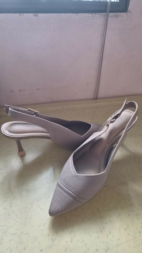 Parisian Vera Slingback Heels Mocha Size 8 (Category: Heels) located in Manila. Submitted by stuff.gaming (Listing ID 1466209900, Image 2). Description: - Brand: Parisian - Style: Vera Slingback Heels - Color: Mocha - Size: 38 EUR / 8 USA - Material: Knitted textured upper - Heel: Slender kitten heel with pointed toe - Closure: Adjustable slingback strap with buckle - Inclusions: Comes with original box Price still negotiable Shipping to be shoul