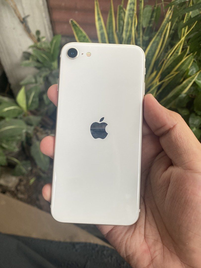 [Parts Only] iPhone SE 3rd Gen (Category: iPhone SE Series) located in Binangonan. Submitted by r0nb1nt5cat5co (Listing ID 1466322719, Image 3). Description: iPhone SE 3 64GB find my iphone on: activation locked vertical line issue sa screen but nawawala din see pic 4 Screen and housing are interchangeable for iPhone SE 2020 and iPhone 8. 2.3k rizal area.