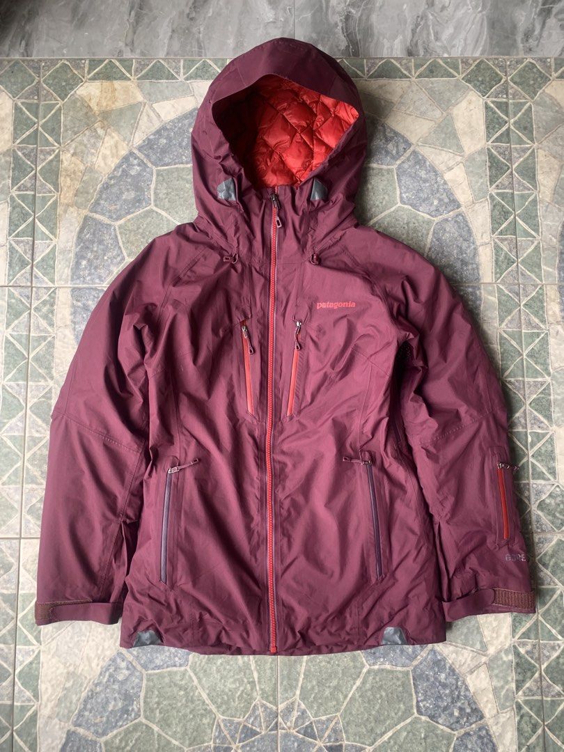 Patagonia Women’s Primo Down Jacket (Goretex) (Category: Coats, Jackets and Outerwear) located in Daraga. Submitted by palm.garments (Listing ID 1466214687, Image 1). Description: Authentic Tagged size: XS Condition: 9/10 Excellent condition Fabric: 100% nylon Made in: Bangladesh Dimensions: Width: 18” Length: 27” Dm! .
