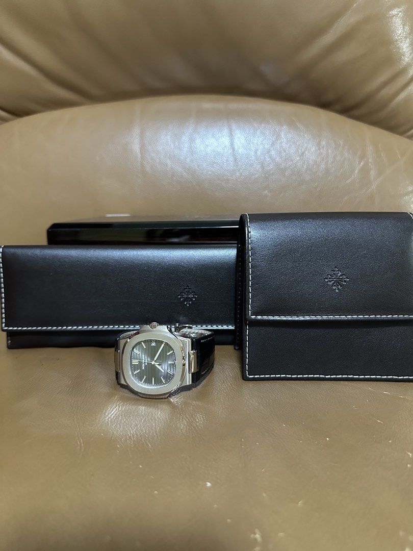 Patek Philippe Nautilus 5711G & Patek Philippe 6007G-010 Calatrava (Category: Watches) located in Singapore. Submitted by kckhoo (Listing ID 1466175591, Image 2). Description: Patek Philippe Calatrava 6007-010 Oct 2026 full local set Patek Philippe 5711g Mar 2021 full local set (New leather strap from Patek Philippe) Selling as a bundle @$138,888 nett. Price not negotiable. .