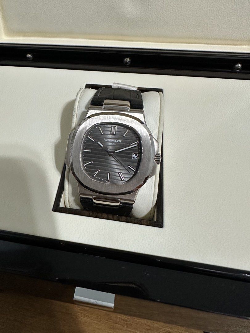 Patek Philippe Nautilus 5711G & Patek Philippe 6007G-010 Calatrava (Category: Watches) located in Singapore. Submitted by kckhoo (Listing ID 1466175591, Image 1). Description: Patek Philippe Calatrava 6007-010 Oct 2026 full local set Patek Philippe 5711g Mar 2021 full local set (New leather strap from Patek Philippe) Selling as a bundle @$138,888 nett. Price not negotiable. .