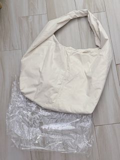 （分類：）位於 。 由 mamainparis 提交（商品編號 1466269738，圖片 1）。簡介： 。