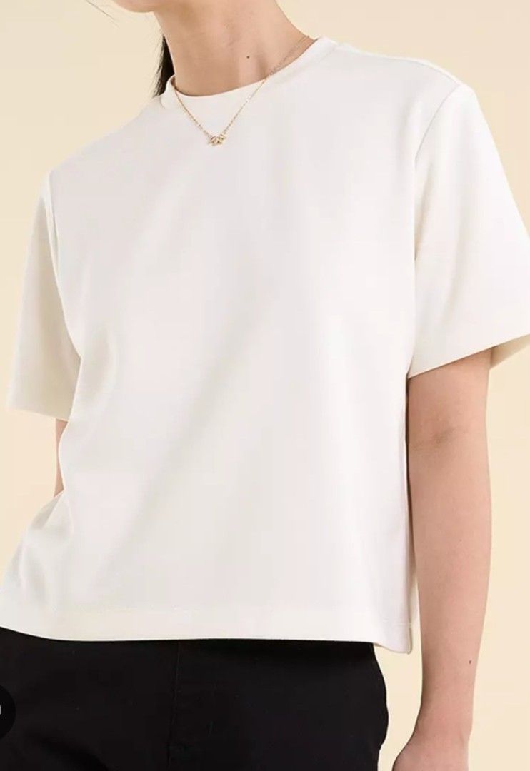 Penshoppe Dress Code Basic White Tshirt (Category: Shirts) located in Manila. Submitted by urbanfinds (Listing ID 1466206091, Image 1). Description: .