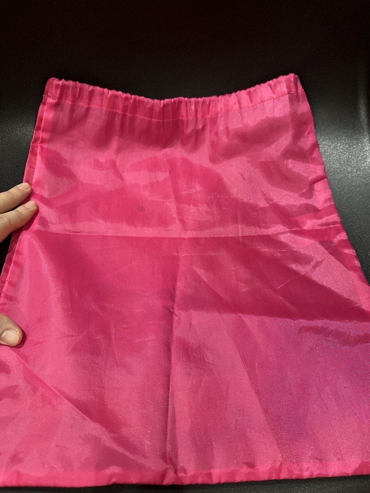 Peppa Drawstring Bag (USED) (Category: Other Babies Going Out Needs) located in Manila. Submitted by krystalchewey_ (Listing ID 1466231219, Image 3). Description: Used Actual Photo Posted 89php Peppa Drawstring .