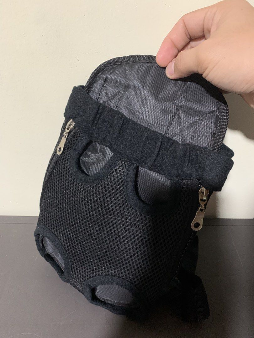 Pet Carrier Bag (Category: Homes & Other Pet Accessories) located in Cebu City. Submitted by axel_pm28 (Listing ID 1466327747, Image 3). Description: for small dogs or cats no issues never used decluttering.