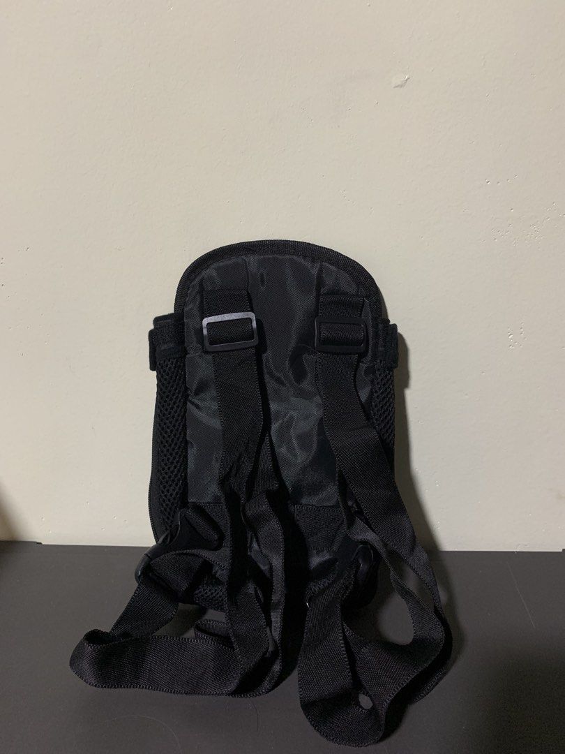Pet Carrier Bag (Category: Homes & Other Pet Accessories) located in Cebu City. Submitted by axel_pm28 (Listing ID 1466327747, Image 2). Description: for small dogs or cats no issues never used decluttering.