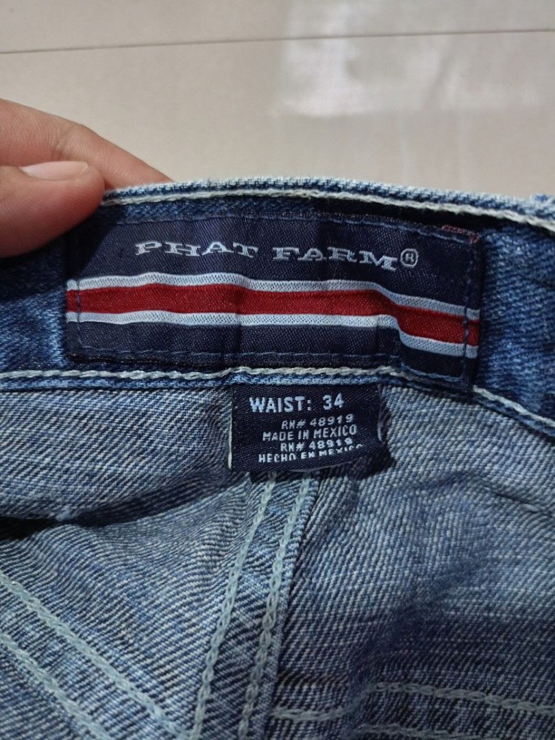 PHAT FARM denim long jorts (Category: Jeans) located in Nagcarlan. Submitted by retirorene36960 (Listing ID 1466282985, Image 3). Description: PSG OUT PAYMENT FIRST PO TAYO UNLI VC NO COD PAYMENT G CASH LOCATION NAGCARLAN LAGUNA.