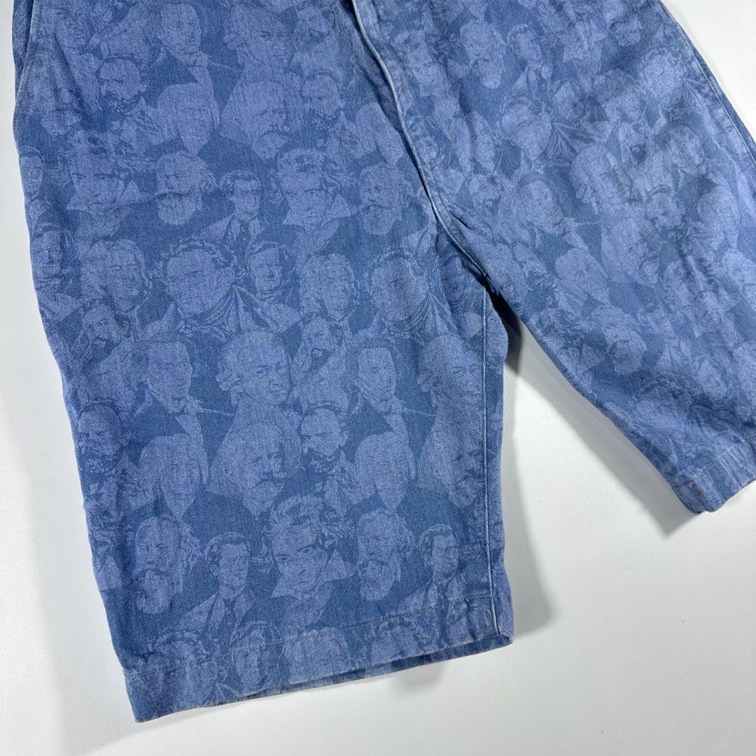 Pherrow's Graphic Print Denim Short (Category: Shorts) located in Calamba. Submitted by secondsite.ph (Listing ID 1466335153, Image 2). Description: Pherrow's Graphic Print Denim Short Size: Large Waistline: 32 Length: 21" Condition: 10/10 Like new Flaw/s: None ₱980.