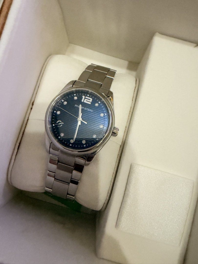 Philip Stein Journey Small Diamond (Category: Women's Watches) located in Manila. Submitted by alyyyyyyy16 (Listing ID 1466271806, Image 2). Description: Philip Stein Journey Small Diamond Bought in Ph with original paper bag and receipt 9.5/10 condition Battery replaced 20k negotiable for sure buyer.