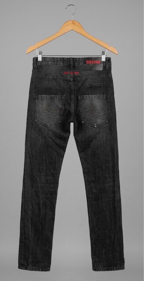 PHILIPP PLEIN CASINO JEANS (Category: Jeans) located in Davao. Submitted by ronz31 (Listing ID 1466323446, Image 3). Description: PTPA/FS PHILIPP PLEIN CASINO DISTRESSED MENS JEANS/BUTTON JEANS SIZE 29/30 L:42" LEG OPEN:7" VGOOD CONDI 9/10 DM📩.