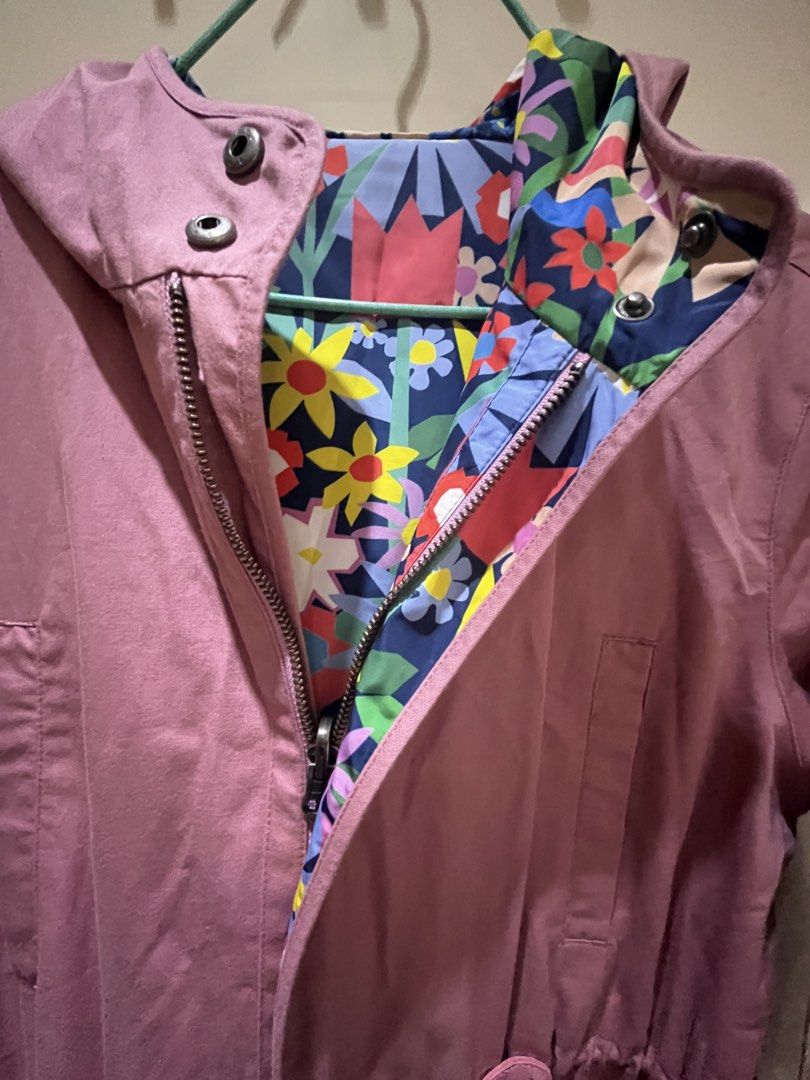 Pink jacket （分類：外套及戶外衣服）位於 Hong Kong。 由 loloman24 提交（商品編號 1466159808，圖片 2）。簡介： Small size 160cm。