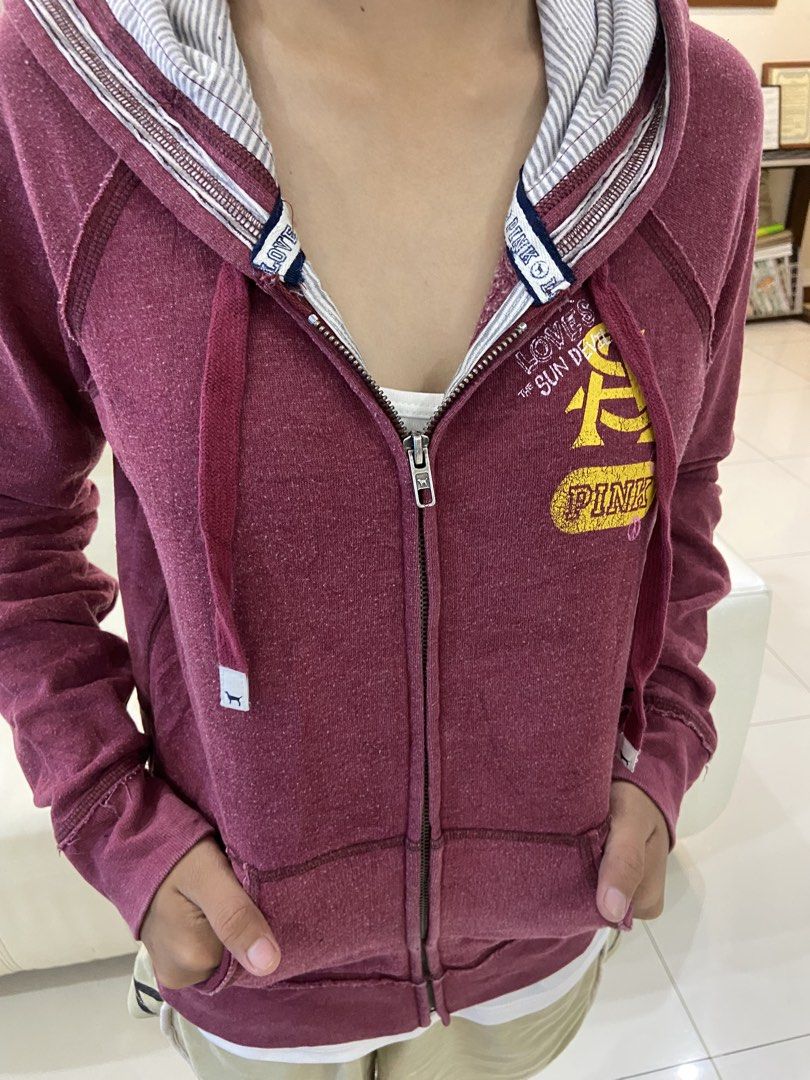 pink victoria secret jacket (Category: Coats, Jackets and Outerwear) located in Lucena. Submitted by trishteayvette (Listing ID 1466284766, Image 3). Description: .