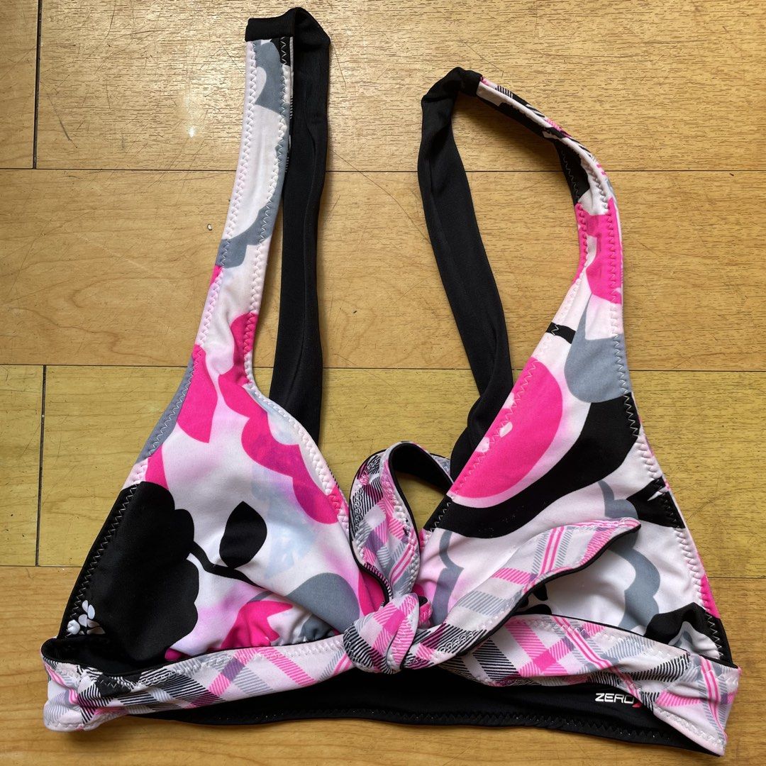 pink zebra reversible 💞 Bikini (Category: Bikinis & Swimsuits) located in Mandaluyong City. Submitted by summahtohdayph (Listing ID 1466178514, Image 2). Description: brand: zeroxposur style: halter top- design: (reversible) could send you more pics if you like!! perfect for mix & match! pang swimming!! .