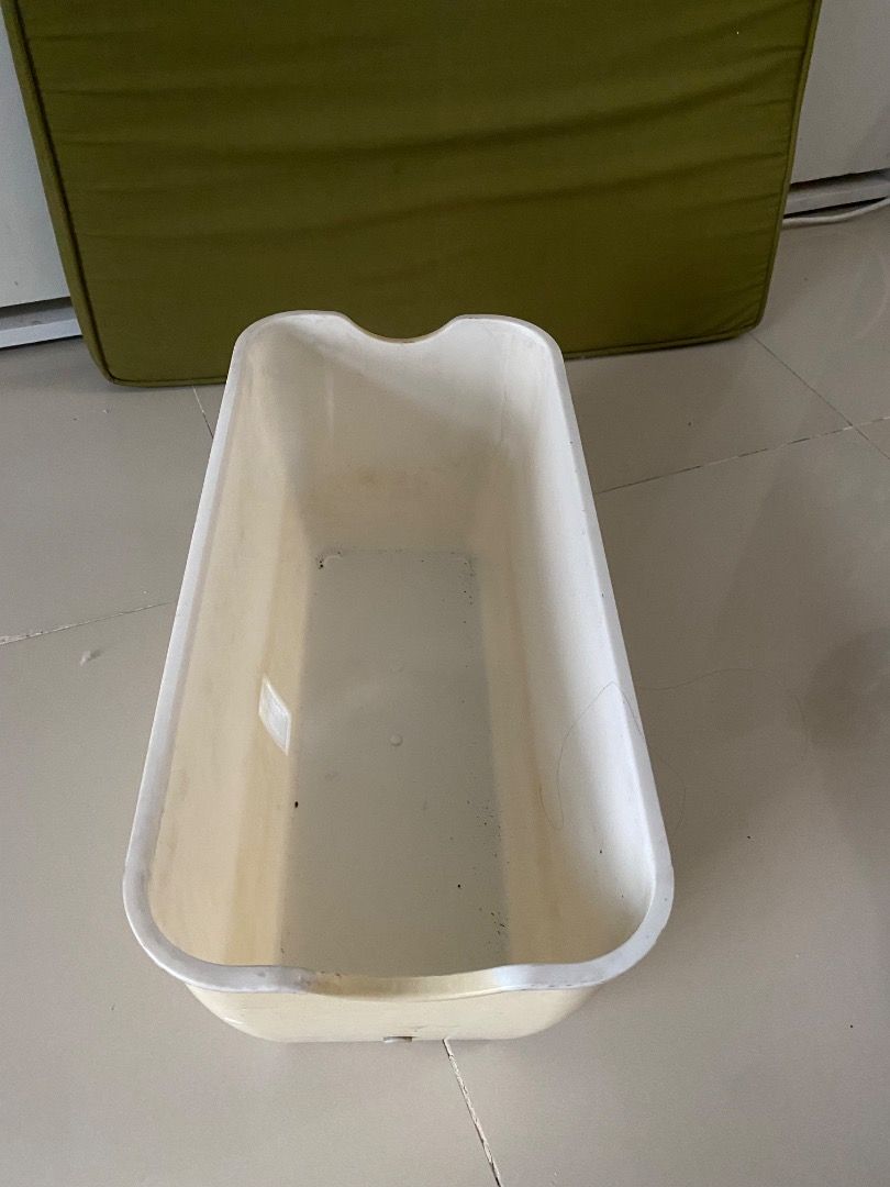 Plastic self watering rectangular plant pot with inner drainage tray (Category: Pots & Planters) located in Makati City. Submitted by lucky_gmcres (Listing ID 1466225227, Image 3). Description: - Product: Rectangular plastic planter box - Design: Off-white outer container with a black inner tray - Features: Built-in corner watering inlet and drainage holes - Condition: Clean, no cracks or major scratches - Ideal for: Growing herbs, flowers, or sm