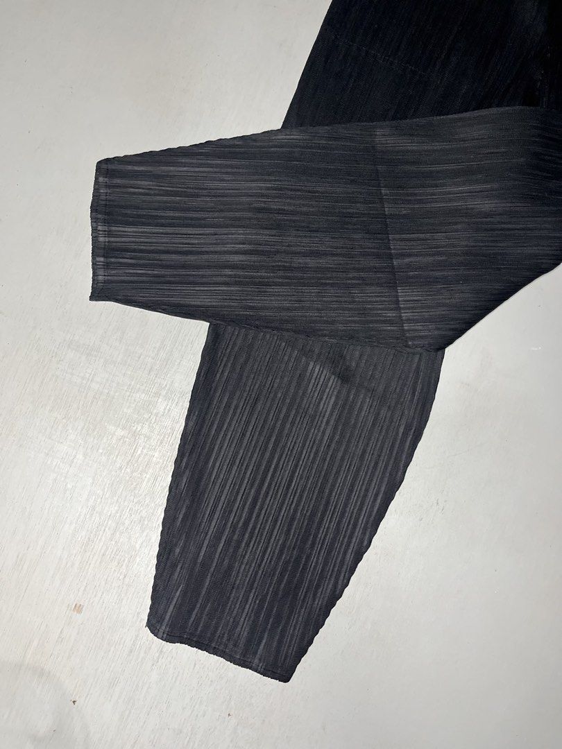 Pleats please (Category: Luxury Apparel) located in Catbalogan. Submitted by wayndsyclee. (Listing ID 1466327675, Image 3). Description: Pleats please No issue Excellent condition Dimes:26’32/L32’34/leg opening 7.