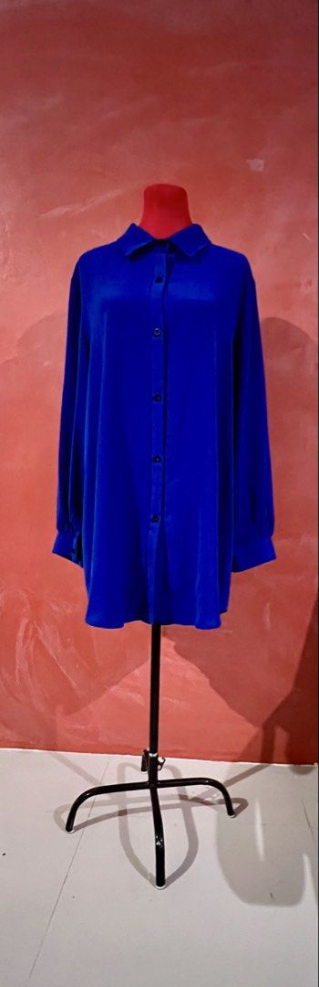 Plus size collared long sleeves (Category: Longsleeves) located in Binan City. Submitted by prelovedplussizefashion (Listing ID 1466234272, Image 2). Description: 80kg to 90kg plus size body US size 16-18 EU 50-52 Bust 40”-43.5” Waist 33-36 .