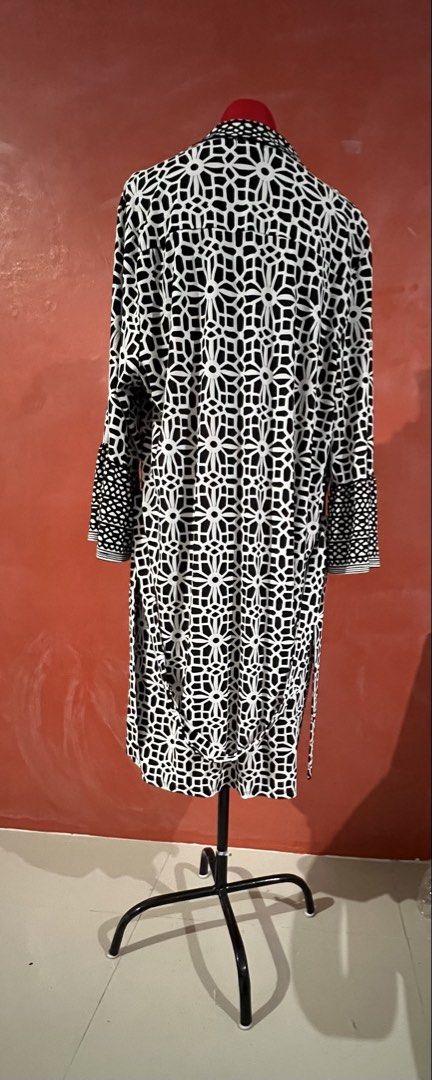 Plus size dress (Category: Dresses) located in Binan City. Submitted by prelovedplussizefashion (Listing ID 1466234744, Image 2). Description: 80kg to 90kg plus size body US size 16-18 EU 50-52 Bust 40”-43.5” Waist 33-36 Below the knee length.