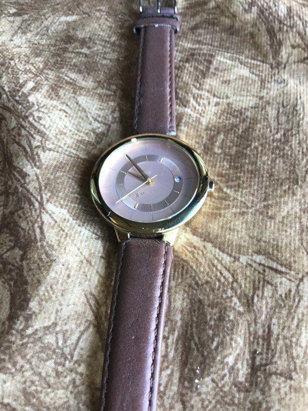 Esprit Quartz authentic (Category: Men's Watches) located in Baguio. Submitted by agozun61 (Listing ID 1466165145, Image 3). Description: Quartz watch authentic good condition..