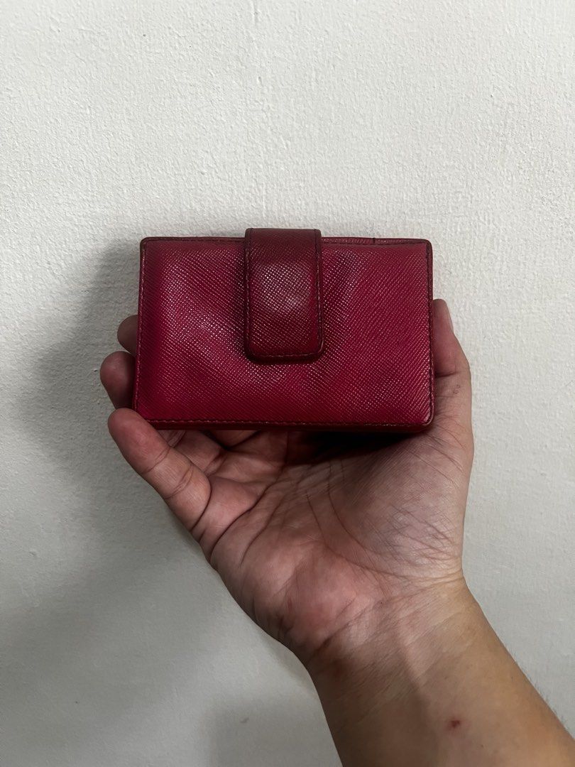 Prada card holder (Category: Luxury Bags & Wallets) located in Valenzuela. Submitted by dianzskiyo (Listing ID 1466173020, Image 2). Description: 💯 Authentic Prada card wallet LOCATION : VALENZUELA 🎀AVAILABLE! SOLD ITEMS ARE MARKED OR DELETED🎀 Preloved 📍 what you see is what you get 📍 Managed ur expectation - this is preloved 📍 Slightly negotiable 📍 All details were already posted (pls check photos para iwas sa redundant na tanong 😉) 📍 C